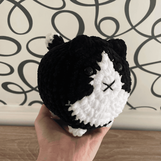 Chat tuxedo